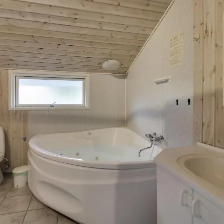 Karit - 600m From The Sea In Western Jutland By Interhome Fanø